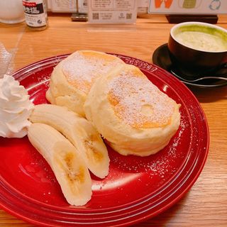 バナナパンケーキ(蜂蜜入メイプルシロップ添え)(むさしの森珈琲 春日井篠木店)