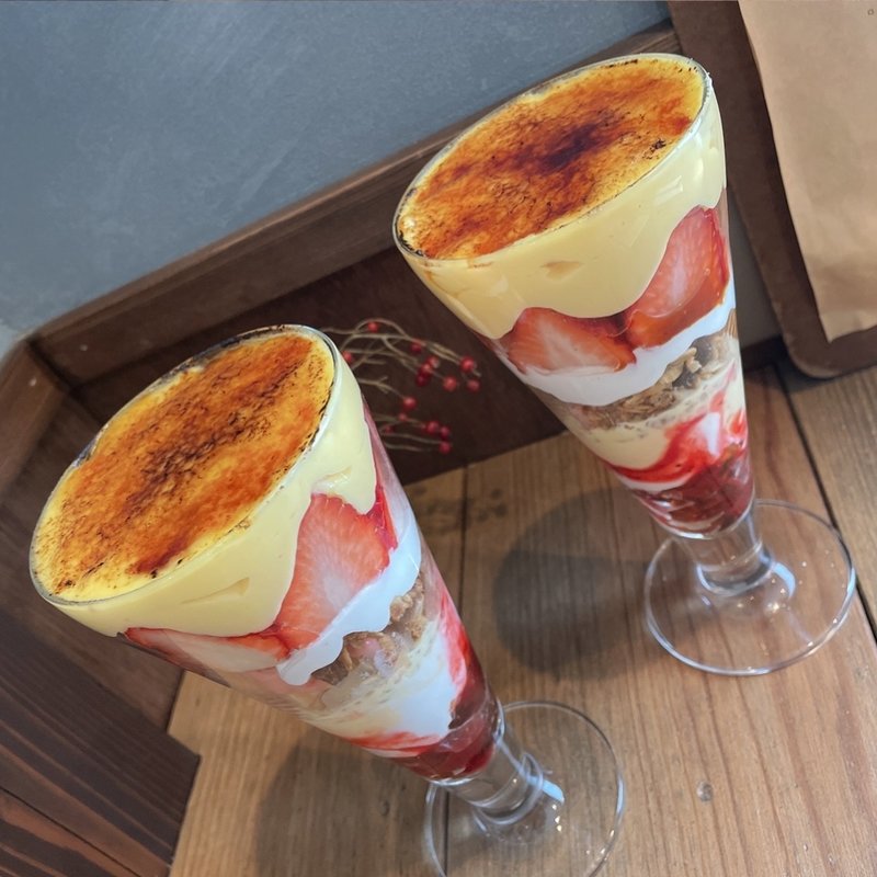 季節のブリュレパフェ(Notari)