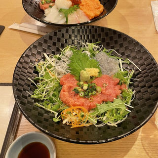 三色丼(魚華 2号店)