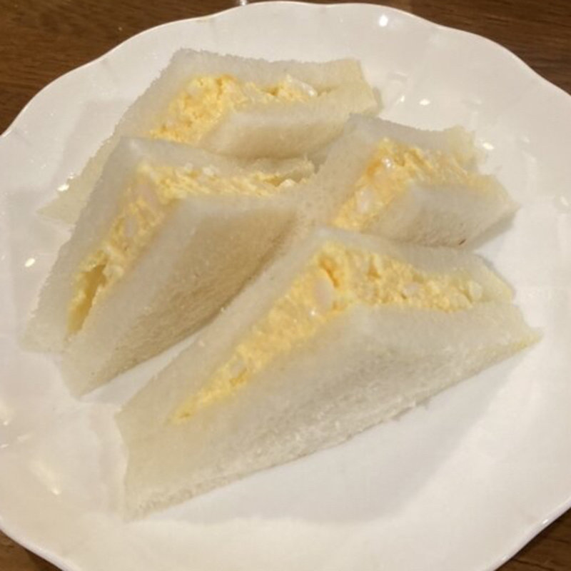 Bセット　ハーフサンドイッチ(玉子)(カフェ ド カローラ)