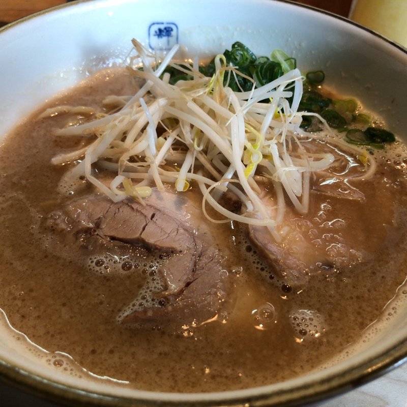 ラーメン(麺や輝 本店 （めんやてる）)