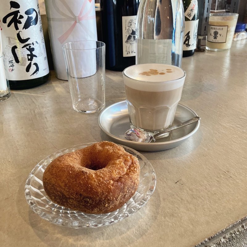 酵母ドーナツ シナモンシュガー(コンビニエンスストア 高橋)