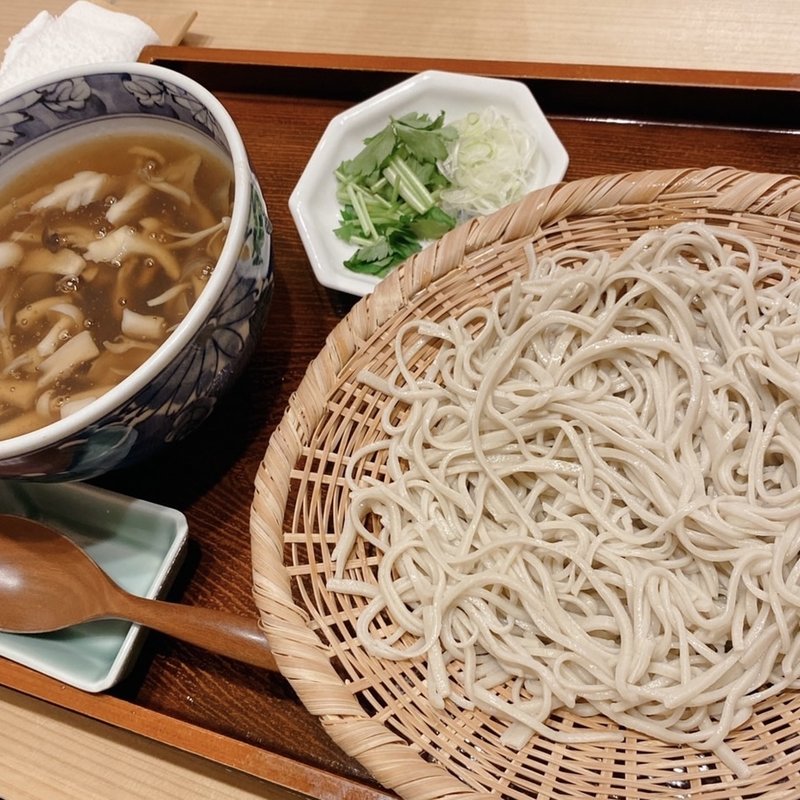 色々きのこのざるそば（冷）(横川橋 康次郎 )