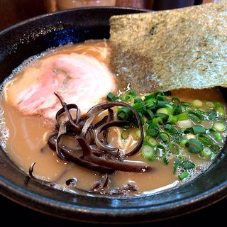 ラーメン(九州とんこつらーめん ひらさわ)