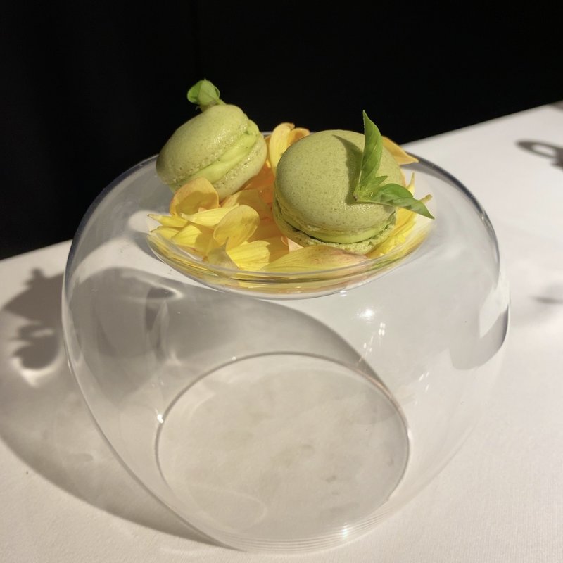 バジルのマカロン(ラ・ヴァガボンド （LA VAGABONDE）)