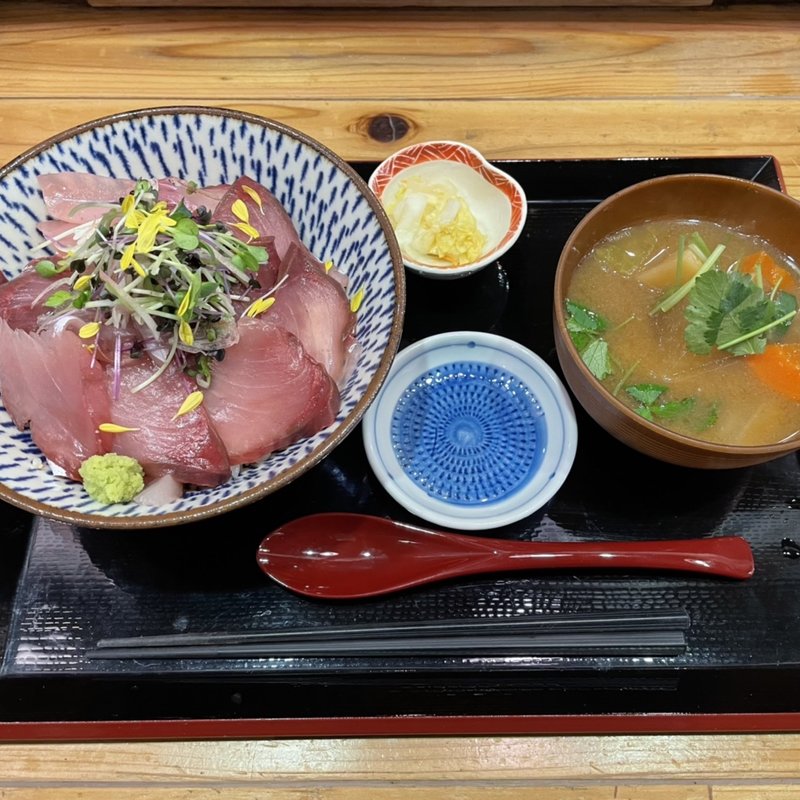天然神経〆ハマチ丼(魚のてっぺん )