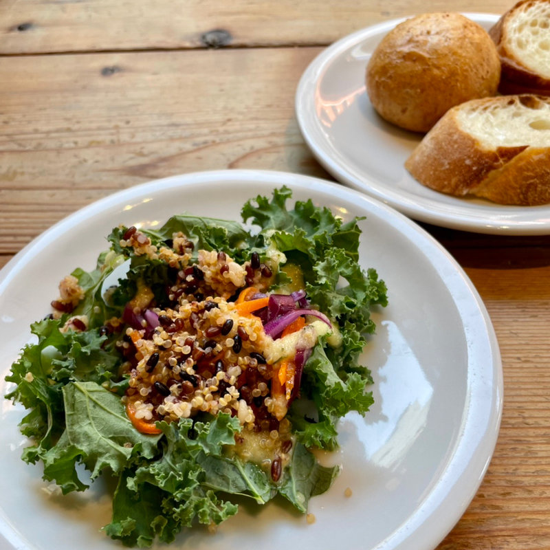 ランチサラダ　自家製のりんごとディルドレッシング(ESPRESSO D WORKS 池袋)