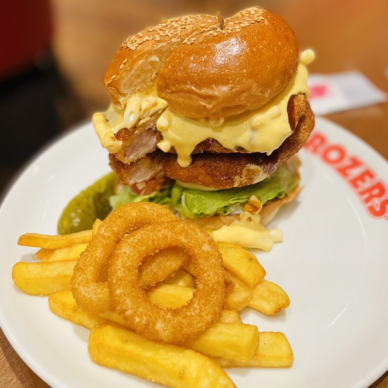 ロースカツバーガーw/チーズマカロニ(ブラザーズ 日本橋店)