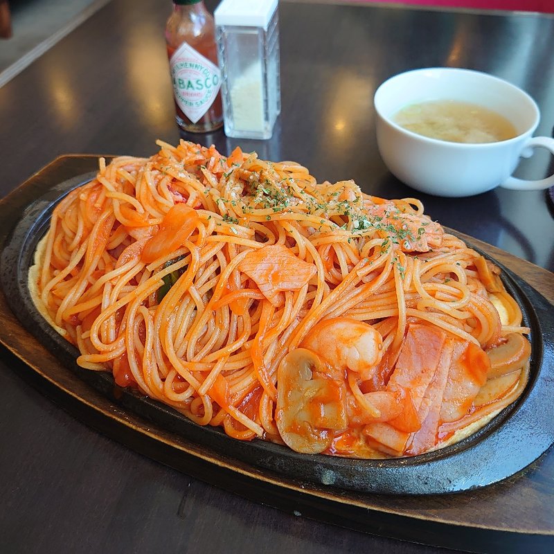 鉄板ナポリタン+大盛り(ルーブル)