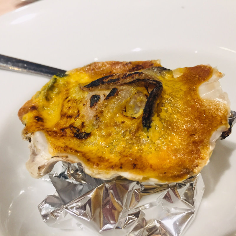 牡蠣の卵黄ソースグラタン(フランス厨房 旬彩 中央駅店 )