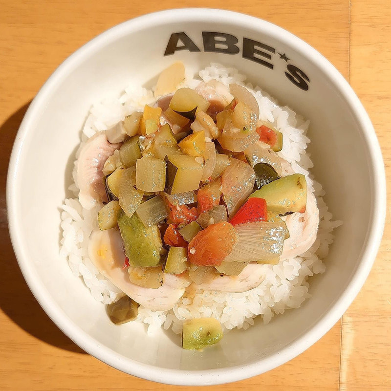 蒸し鶏のラタトゥーユ(ラーメン ABE's)