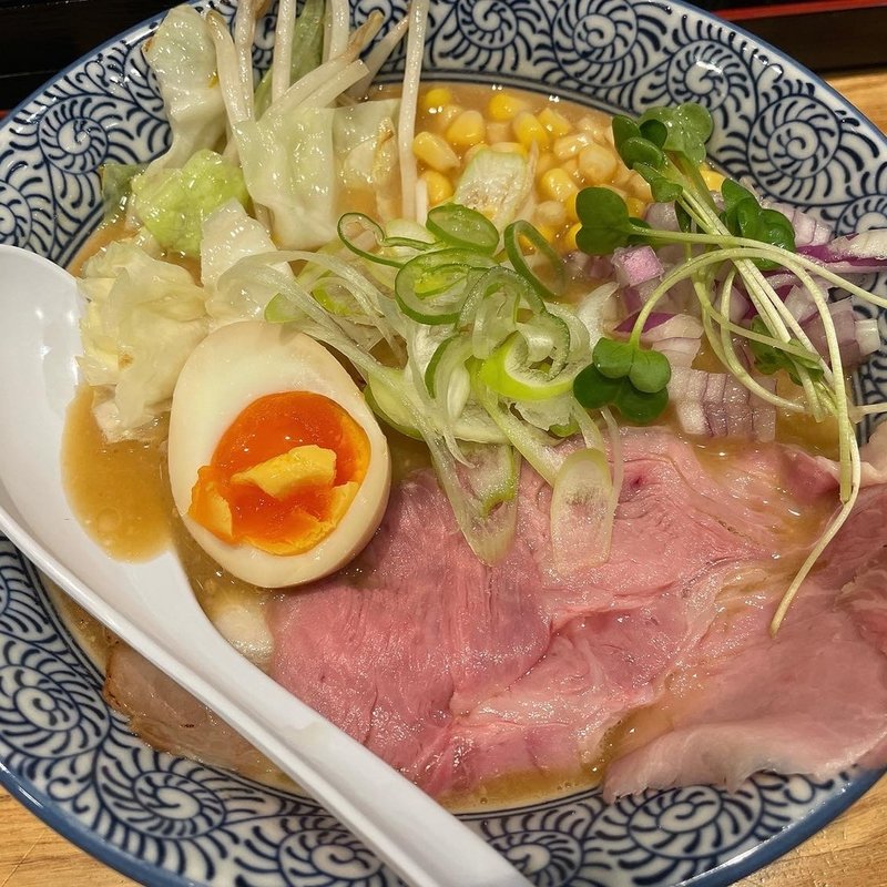 濃厚鶏白湯そば味噌(鶏節麺かびら)