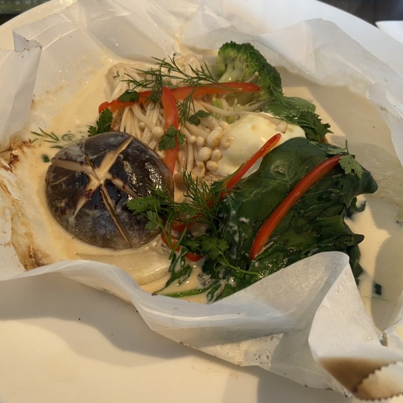 真鯛のソテー　クリームソース(ＪＪ・ＭＯＮＫＳ)