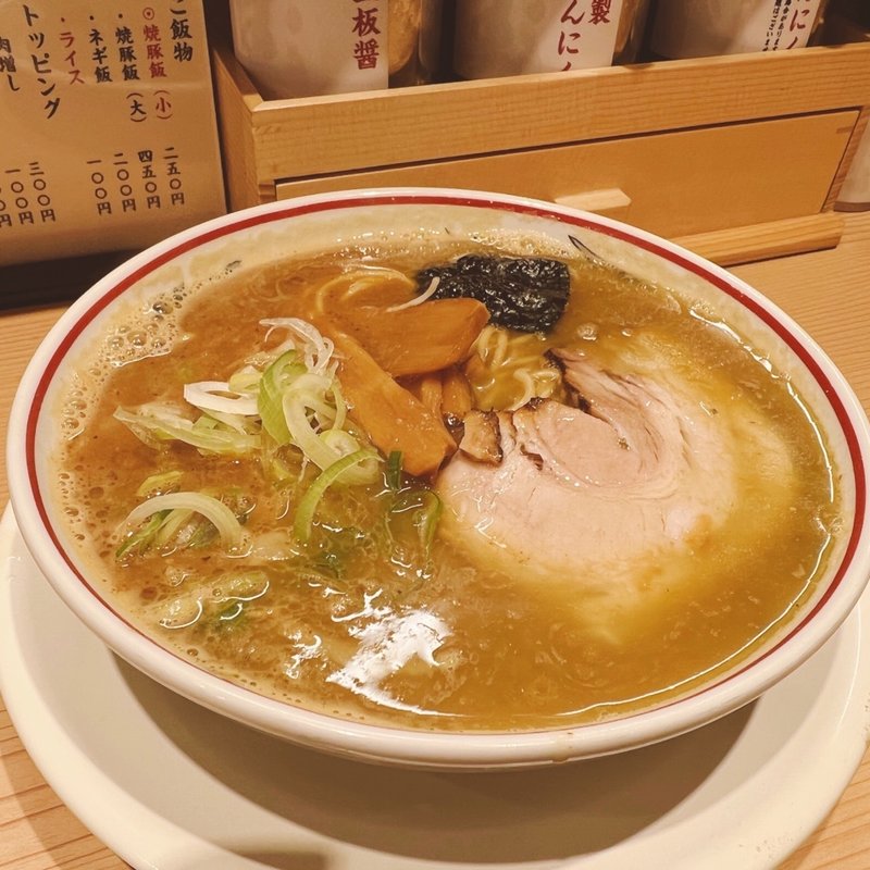 中華そば(三三七 （さんさんなな）)