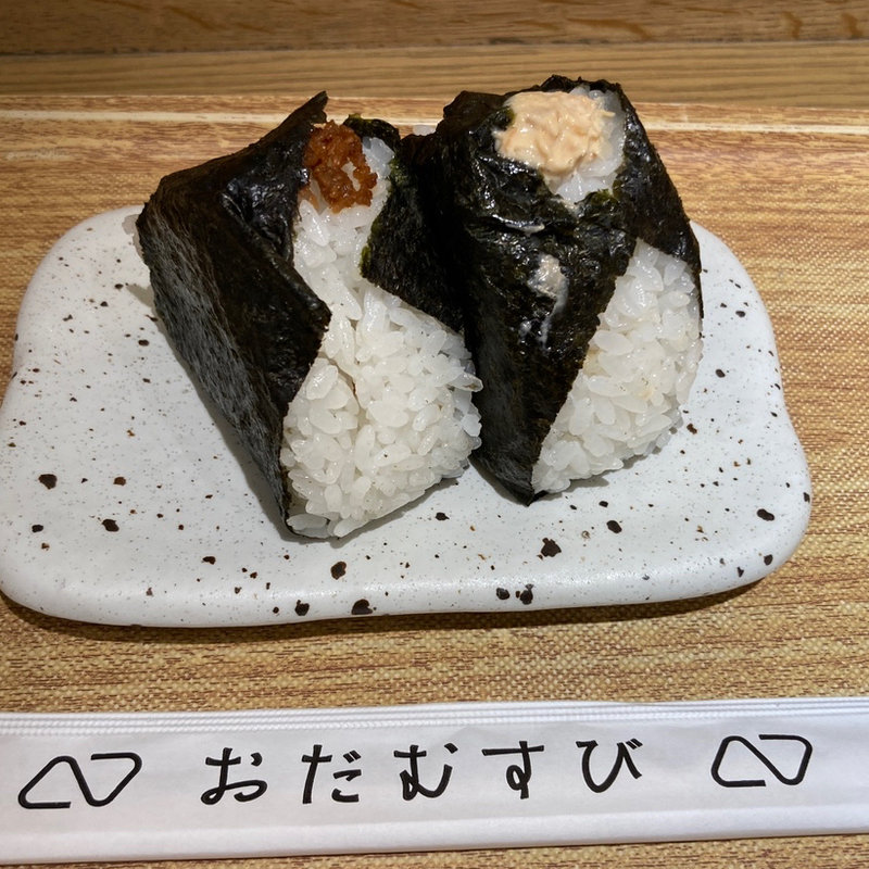 ツナマヨと肉そぼろ(おたむすび 本店)