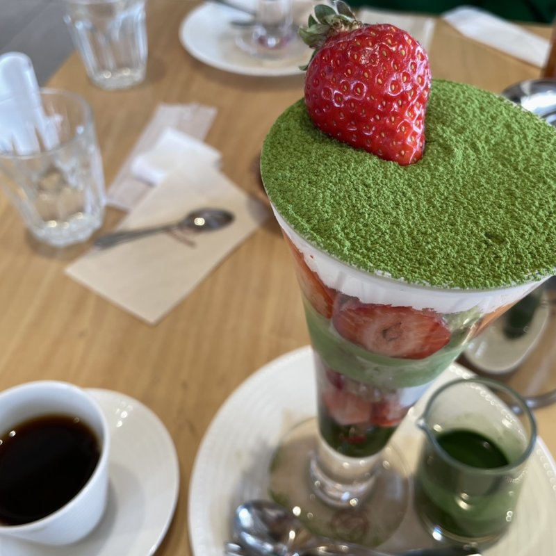 あまおうの抹茶ティラミスパフェ(フルーツピークス 中合福島店 )