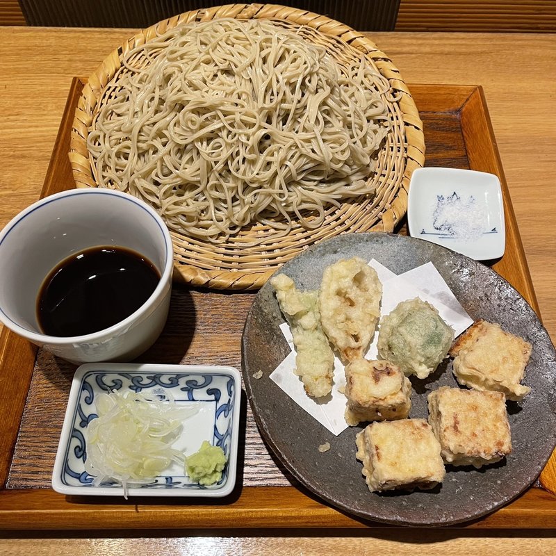 せいろ蕎麦大盛＋おまかせ野菜3点＋テンペ(調布 清水 )