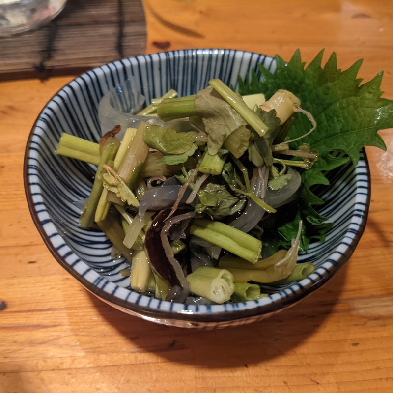 生クラゲとセリのなま酢(鳥酎 )