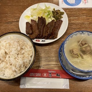 牛たん炭火焼定食(味の牛たん 喜助 横浜ランドマーク店 )