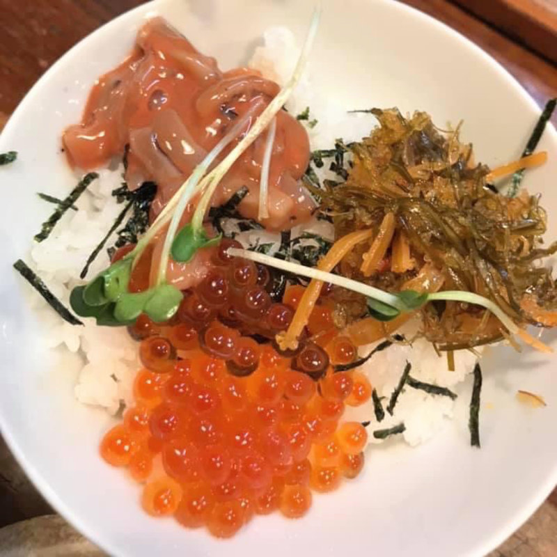 三菜丼(函館ラーメン 船見坂)