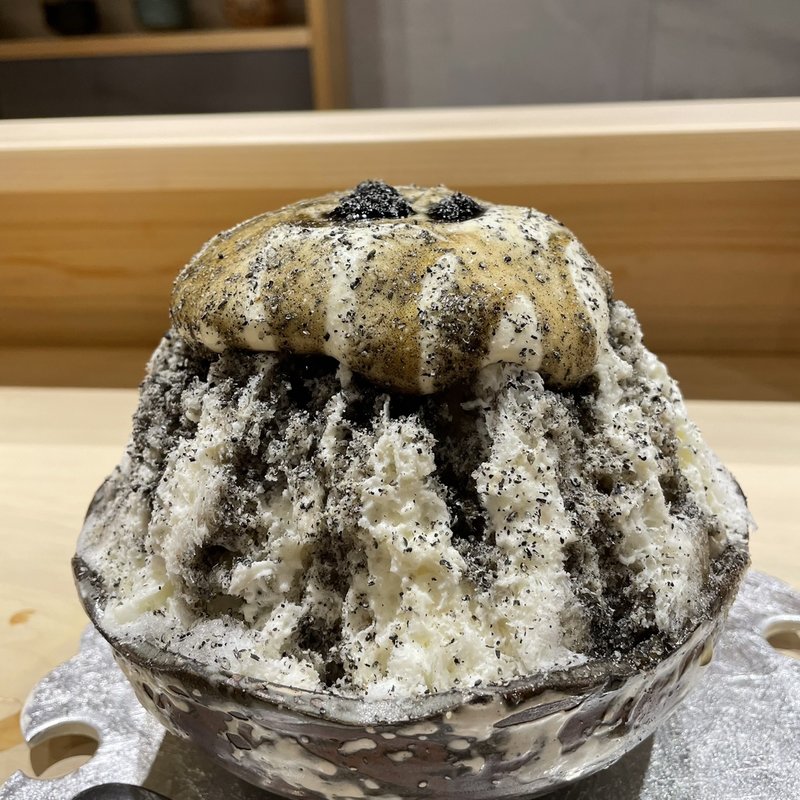 黒胡麻みたらし(廚菓子くろぎ)