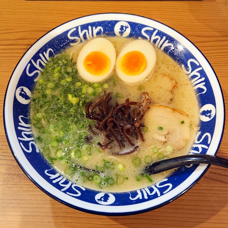 煮玉子らーめん(博多らーめんShinShin 福岡PARCO店)