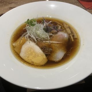 "芳醇" 醤油らー麺(らー麺 れとろや)