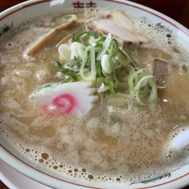 みそラーメン（わかめ抜き、ネギ多め、硬め）(橙)