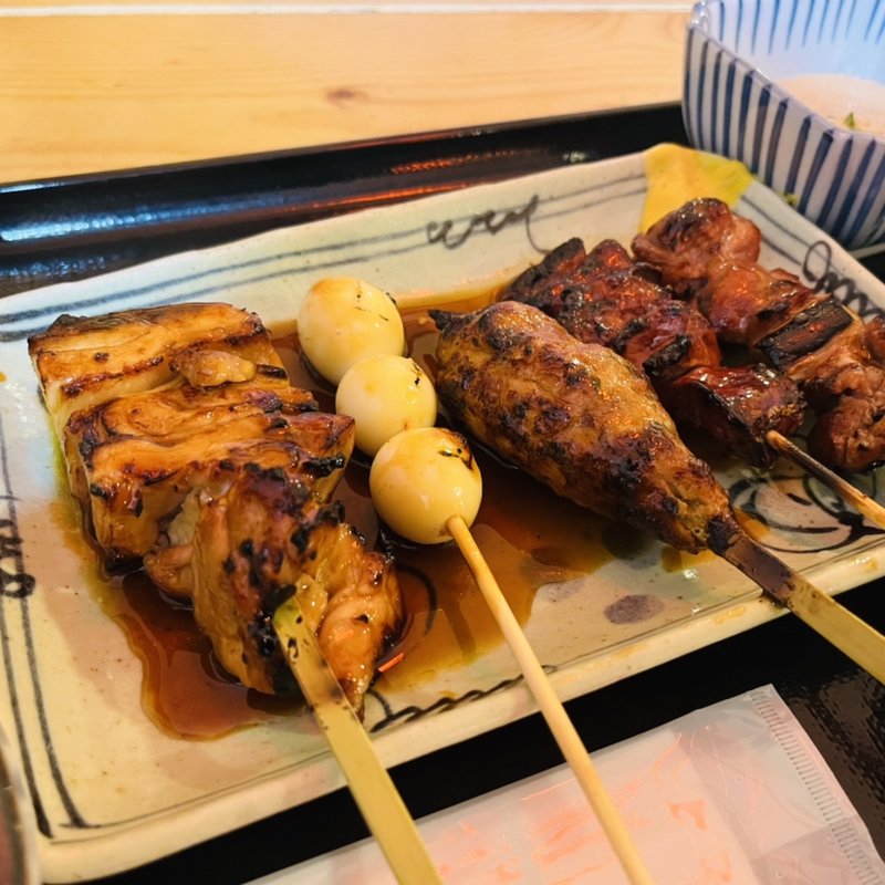 焼き鳥定食(元祖やきとり串八珍 大手町ファーストスクエア店 （ガンソヤキトリクシハッチン）)