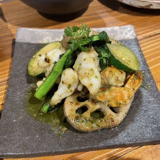 海鮮バジル炒め(ナミヘイスタンド)