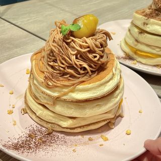 栗のモンブランとかぼちゃクリームパンケーキ(belle-ville pancake cafe 千里中央店)