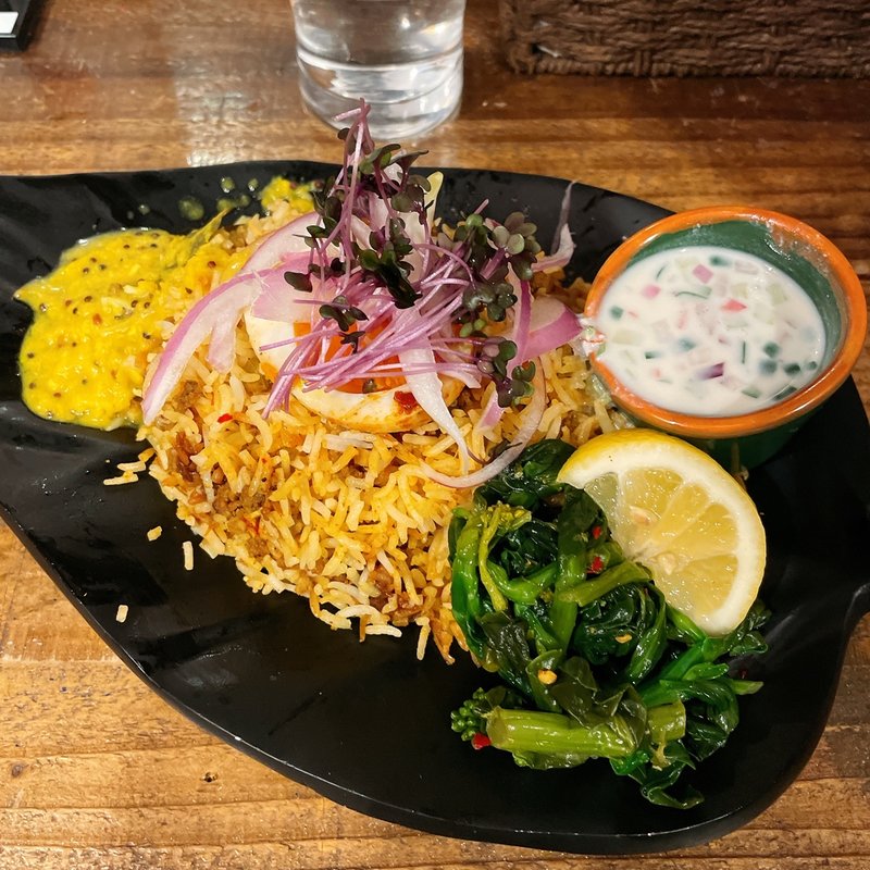 本日のビリヤニ(カレーショップ初恋)