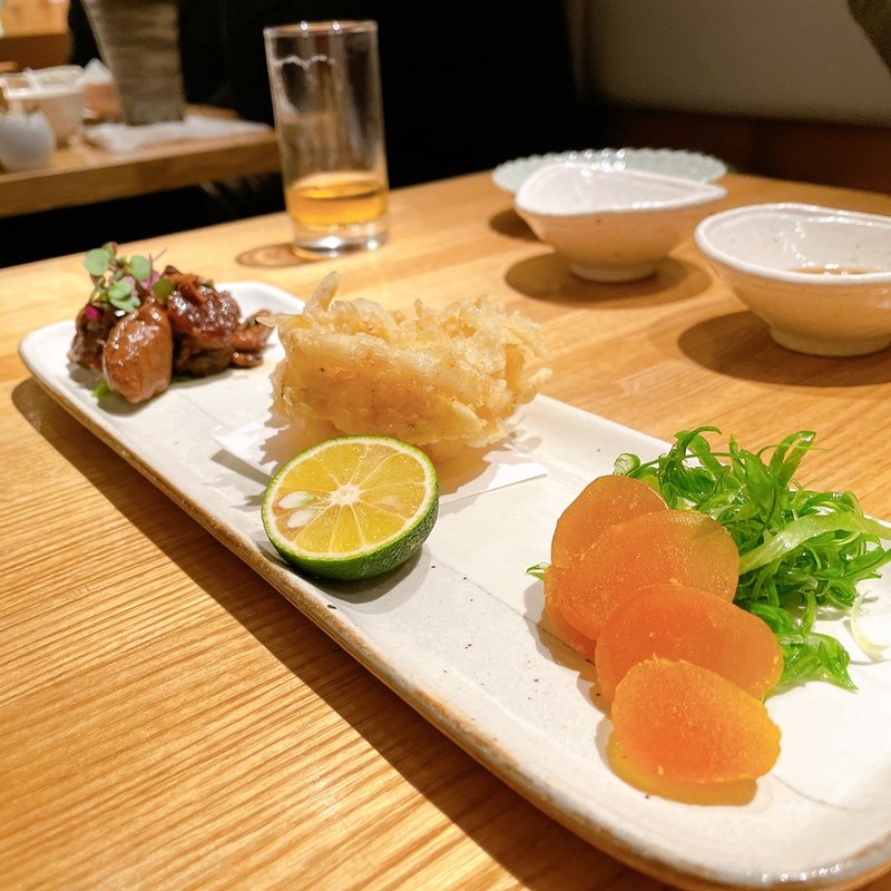 蕎麦前三種盛り(横濱蕎麦 傳介 （ヨコハマソバ デンスケ）)