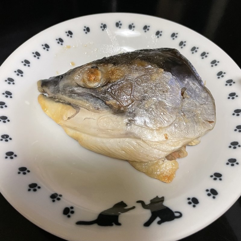 鮭カマ塩焼き酒蒸し(自宅)