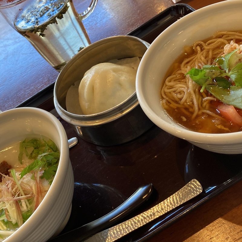 ランチ(粥餐庁 (かゆさんちん) 新都心コクーン店)