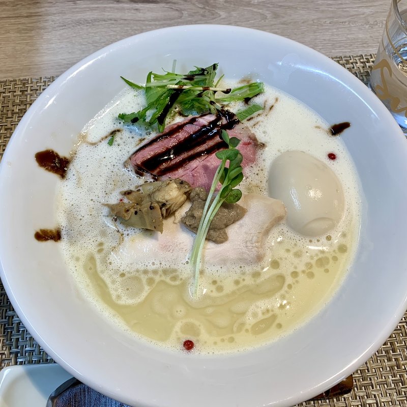 蛤と鶏の泡白湯中華蕎麦(LOKAHi)