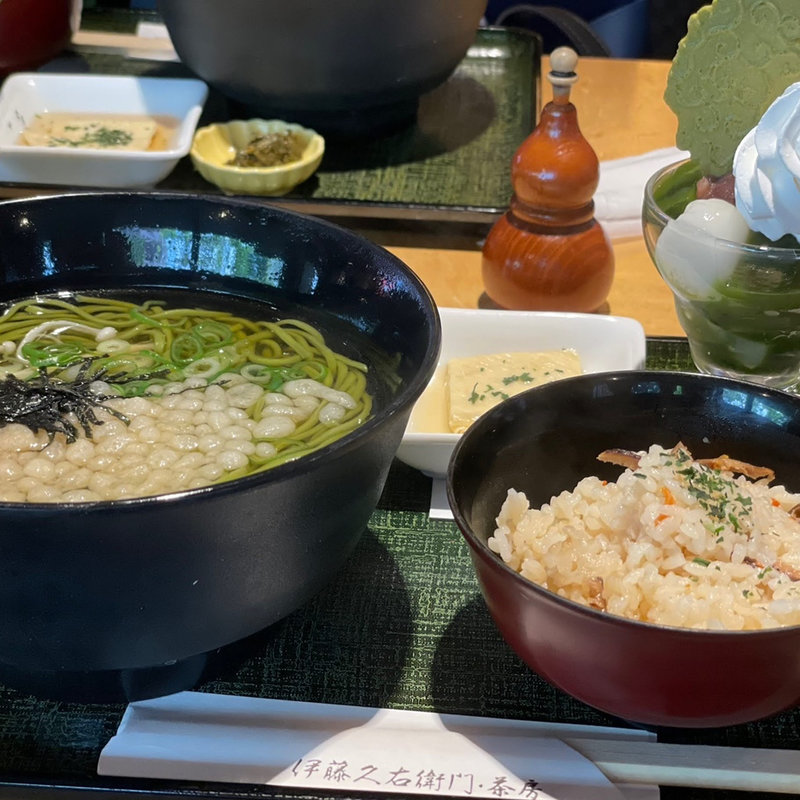 抹茶そば(伊藤久右衞門 宇治駅前店)