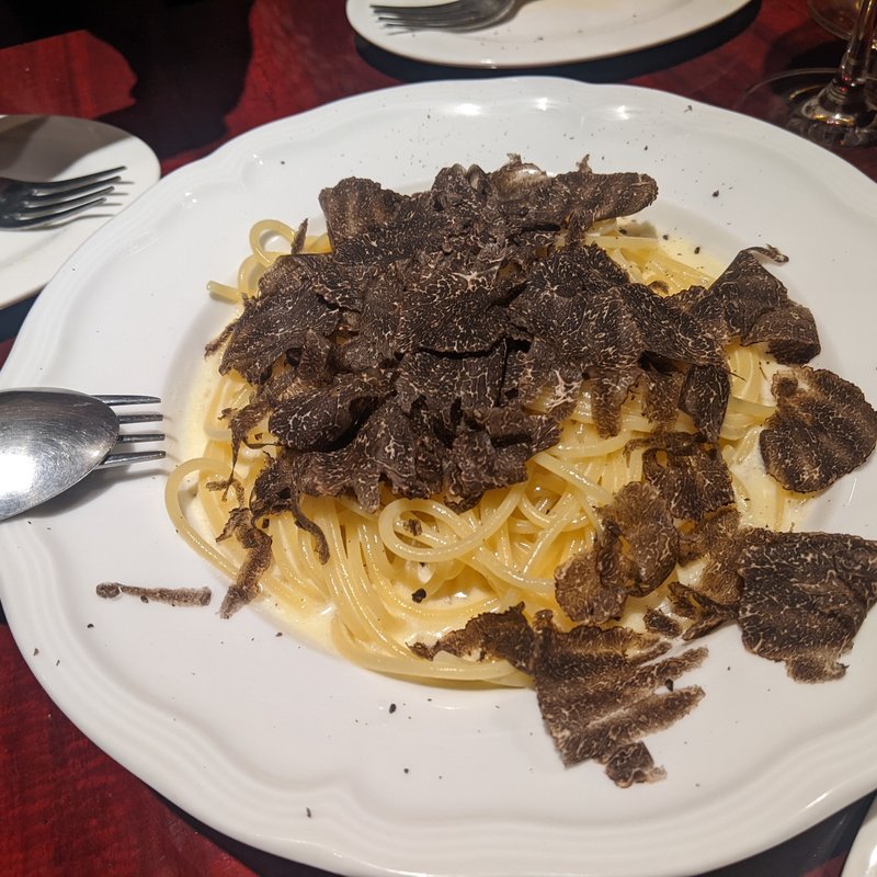 トリュフスパゲティ(湯島エスターテ)