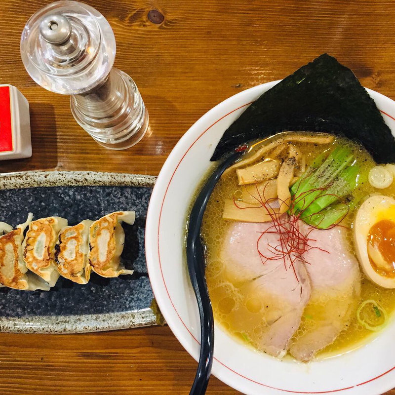 モダン鶏そば Aセット(麺の房 雨ニモマケズ)