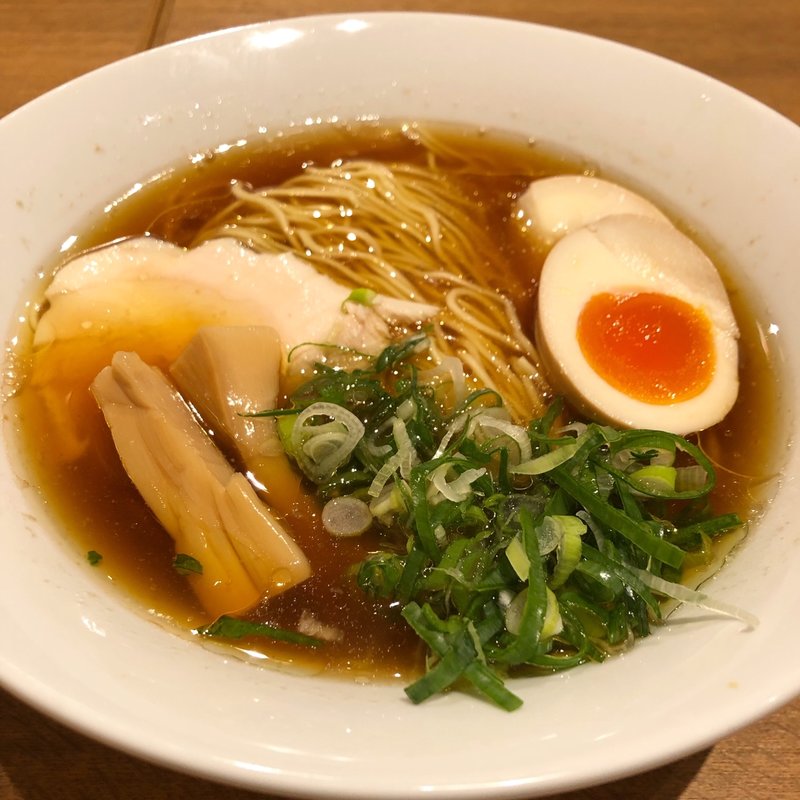 中華そば味玉入り　黒(ベジつつむ)