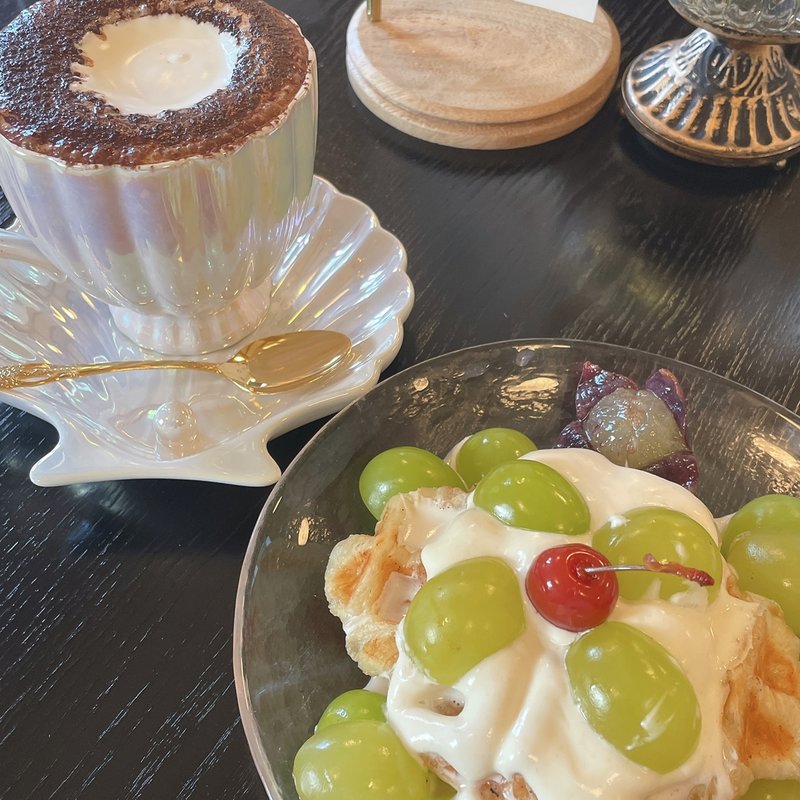 季節のフルーツ クロッフル(HongmiFull(ホンミフル))