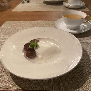 杏仁豆腐 巨峰、ハーブティー(Restaurant154)