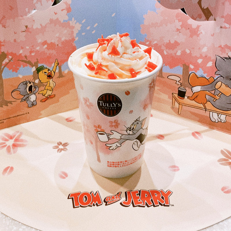 トムとジェリー 桜舞う苺カフェラテ(タリーズコーヒー シティプラザ大阪店)