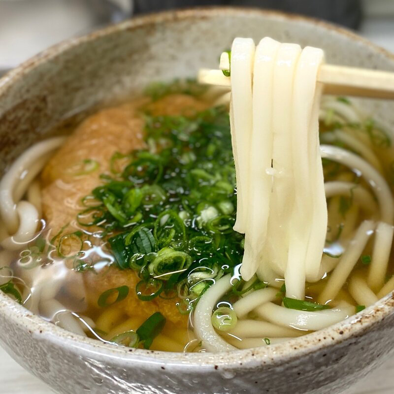 きつねうどん (大阪うどんそば てんまや)