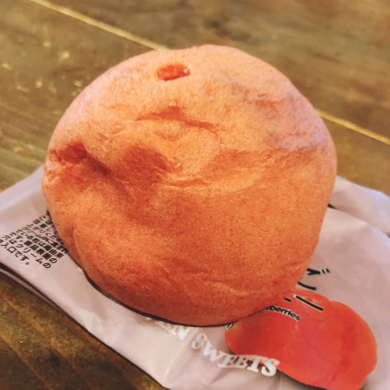 いちごレアチーズシュー(セブン-イレブン 台東浅草橋１丁目店)