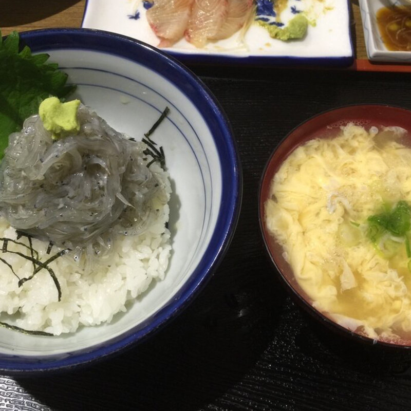 生しらすたっぷり丼（セット）(渡船)