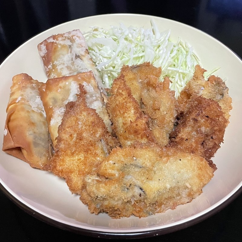 カキフライ&麻婆春雨リメイク春巻き(自宅)