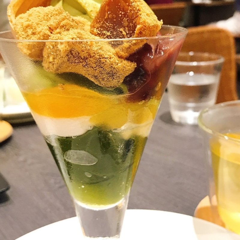 抹茶パフェわらび餅(伊右衛門カフェ ルクア イーレ店)