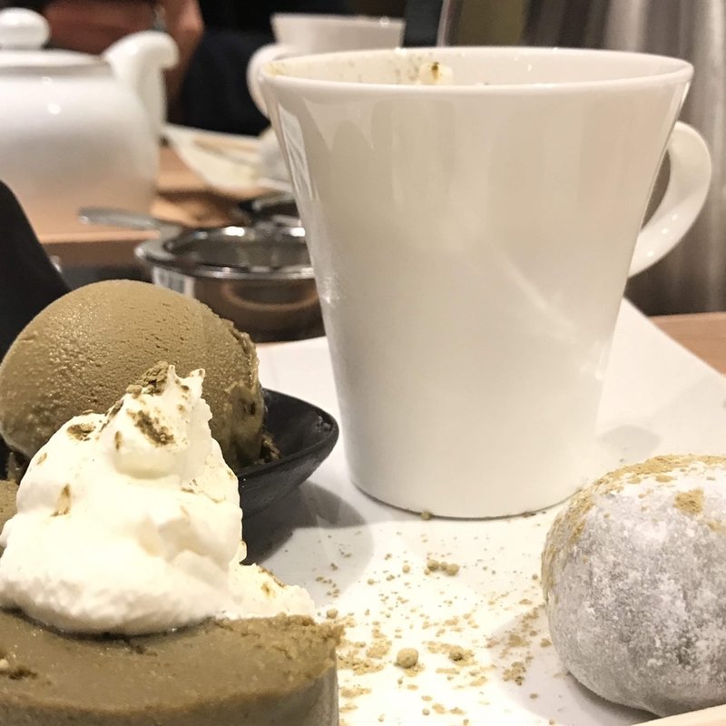 ほうじ茶セット(茶寮 つぼ市製茶本舗 なんば店)