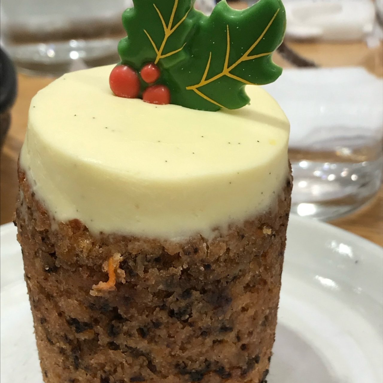 キャロットケーキ ローズベーカリー 銀座 の口コミ一覧 おいしい一皿が集まるグルメコミュニティサービス Sarah
